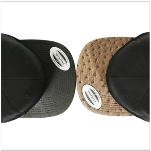 Leather snapback Thumbnail